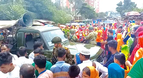 অসন্তোষ কাটছেই না পোশাক শিল্পে