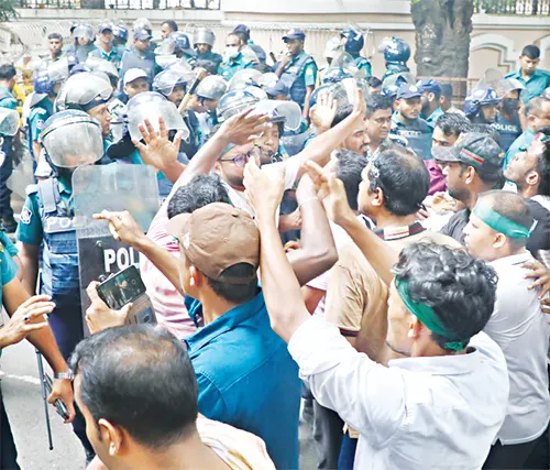 চাকরিতে বয়স ৩৫ প্রত্যাশীদের অবস্থান টিয়ারশেল