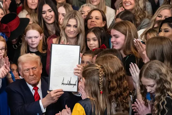 মেয়েদের খেলায় ট্রান্স নারীদের অংশগ্রহণ চান না ট্রাম্প, সই করলেন নির্বাহী আদেশে