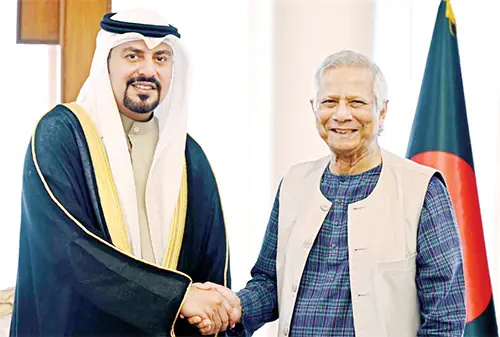 বাংলাদেশে অপরিশোধিত তেল শোধনাগার স্থাপনে কুয়েতকে বিনিয়োগের আহ্বান প্রধান উপদেষ্টার