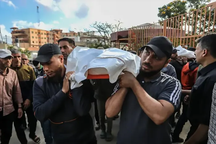 গাজায় হামলা জোরালো, নিহত আরও ১৯: গাজা দখলের পরিকল্পনা অনুমোদন দিলো ইসরাইল