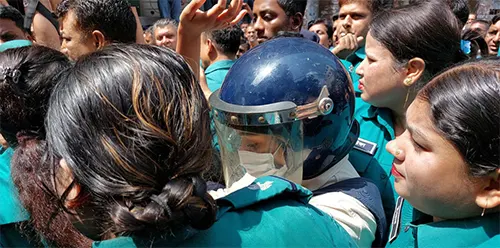 নায়িকা নুসরাত ফারিয়া কারাগারে
