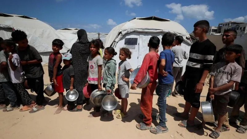 ভেঙে পড়েছে আইনশৃংখলা, গাজায় অকল্পনীয় দৃশ্য: ‘সংকট নিরসনে পদক্ষেপ না নিলে ইসরাইলিদের নিষেধাজ্ঞা দেবে ফ্রান্স’