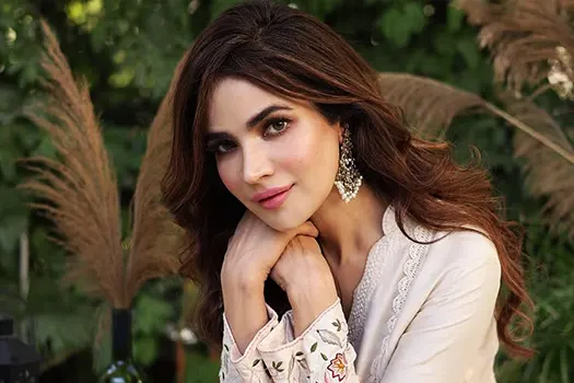 Men bir rus qizi bilan tanishdim va uni jinsiy aloqada bolishga taklif qildim.