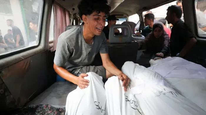 তীব্র ক্ষুধার মধ্যে গাজায় হামলা জোরদারের ঘোষণা ইসরাইলের: ভোর থেকে কমপক্ষে ১১৬ হত্যা