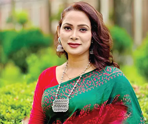 Yalangoch yoga ayollar video