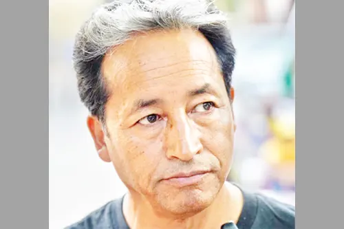 Kotib porno rasmlar onlayn