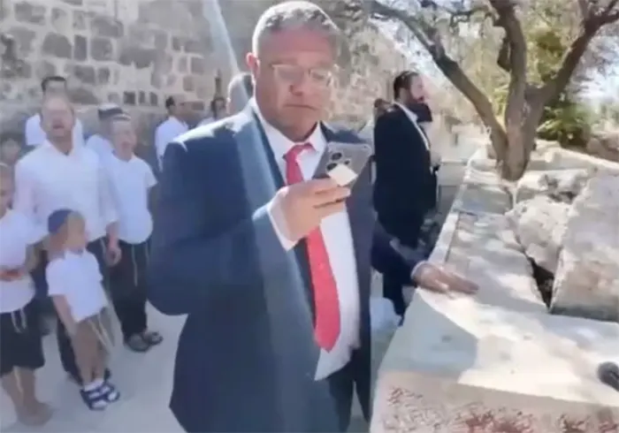 ‘আল-আকসার মালিক এখন ইসরাইল’