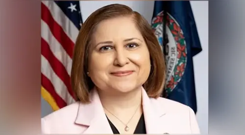 ভার্জিনিয়ার নতুন লেফটেন্যান্ট গভর্নর মুসলিম ডেমোক্র্যাট গাজালা হাশমি