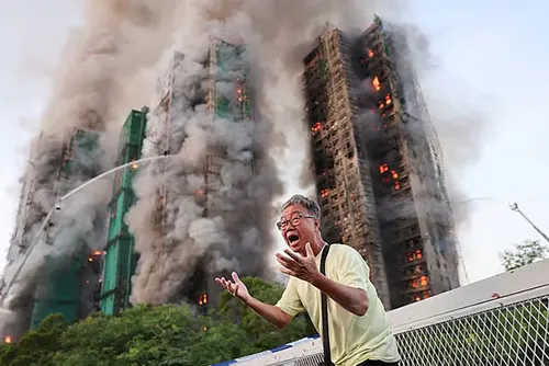 হংকংয়ে ভয়াবহ আগুনে পুড়লো ৩১ তলা ভবন, নিহত কমপক্ষে ১৩