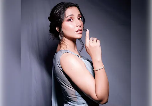 বিতর্কের জবাব দিলেন শুভশ্রী