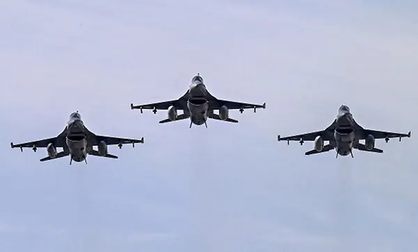 পাকিস্তানের এফ-১৬ যুদ্ধবিমান বহর আধুনিকায়নে সম্মতি দিল ওয়াশিংটন