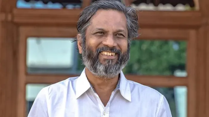 গোমূত্র নিয়ে শ্রীধর ভেম্বু ও কেরালা কংগ্রেসের বাকযুদ্ধ