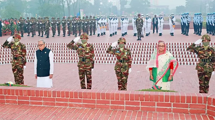 জাতীয় স্মৃতিসৌধে রাষ্ট্রপতি ও প্রধানমন্ত্রীর শ্রদ্ধা