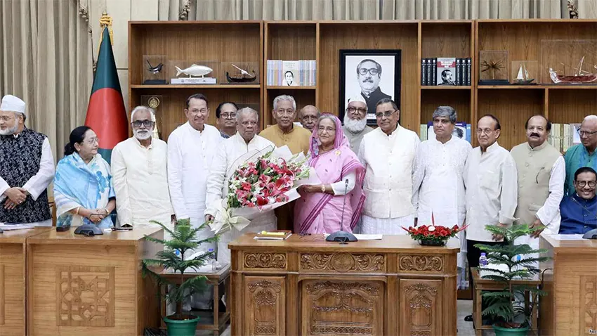 একটি চিহ্নিত মহল দেশের সাংবিধানিক সরকার ব্যবস্থা ব্যাহত করার ষড়যন্ত্র করছে।