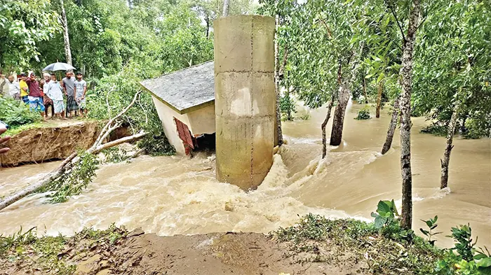 ফেনীর দুঃখ মুহুরীর বাঁধ